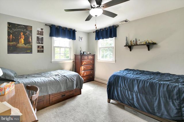 31 E ROBIN ROAD, Southampton, PA 18966