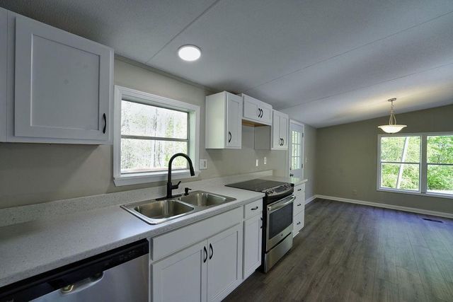 116 Chivalry Lane, Ball Ground, GA 30107