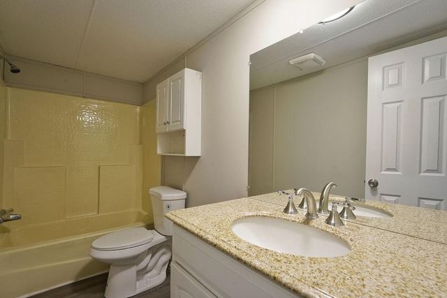 116 Chivalry Lane, Ball Ground, GA 30107