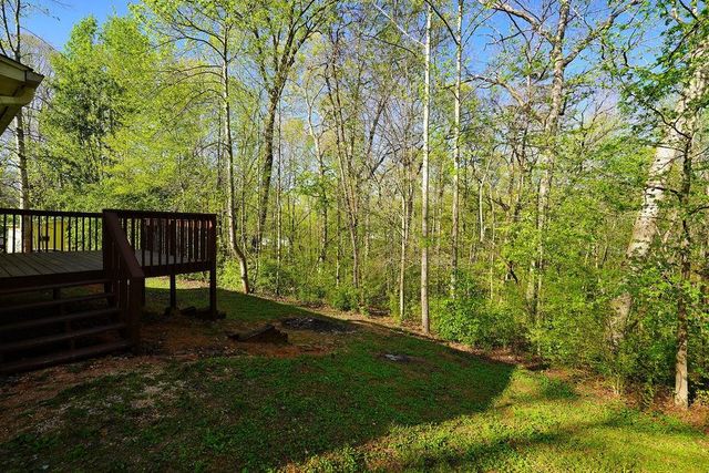 116 Chivalry Lane, Ball Ground, GA 30107