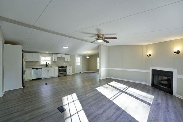 116 Chivalry Lane, Ball Ground, GA 30107