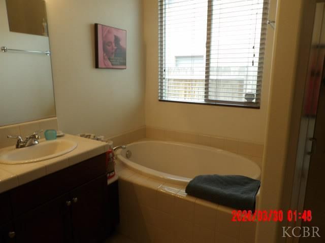 692 Firenze Street, Lemoore, CA 93245