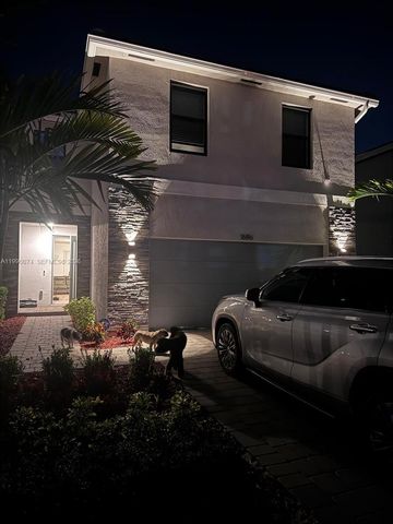 1686 SE 6th St, Homestead, FL 33033