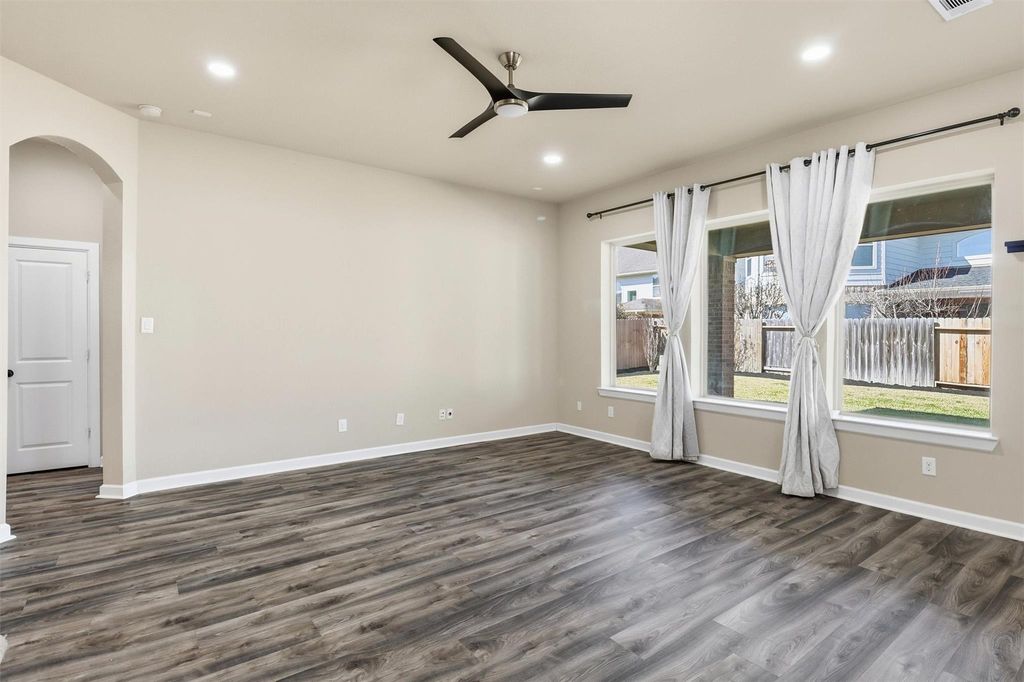 Image 11 of property listing at 26202 Rustic Ranch Lane, Katy, TX 77494