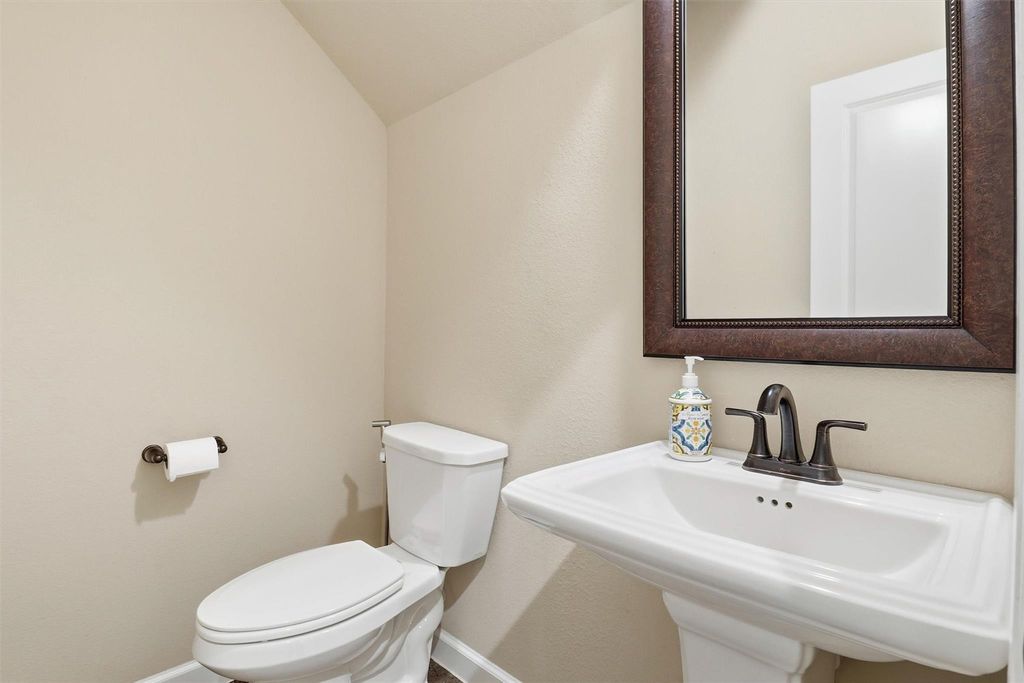 Image 21 of property listing at 26202 Rustic Ranch Lane, Katy, TX 77494