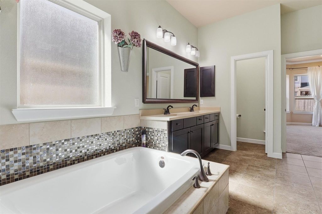 Image 27 of property listing at 26202 Rustic Ranch Lane, Katy, TX 77494