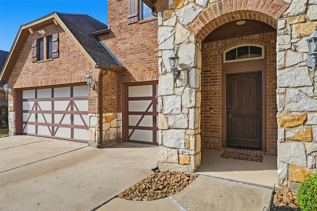 Image 4 of property listing at 26202 Rustic Ranch Lane, Katy, TX 77494