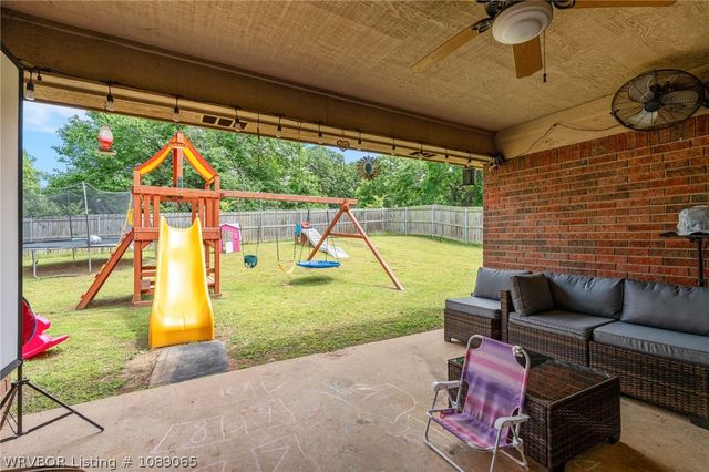 1706 Valley View Street, Van Buren, AR 72956
