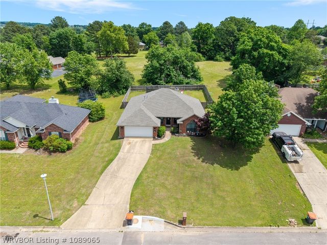 1706 Valley View Street, Van Buren, AR 72956