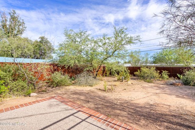 3581 E Seneca Street, Tucson, AZ 85716