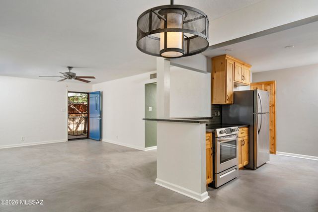 3581 E Seneca Street, Tucson, AZ 85716