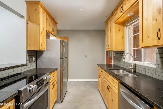 3581 E Seneca Street, Tucson, AZ 85716