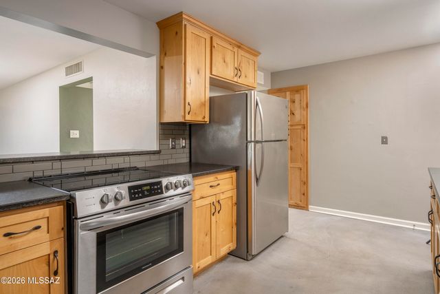 3581 E Seneca Street, Tucson, AZ 85716