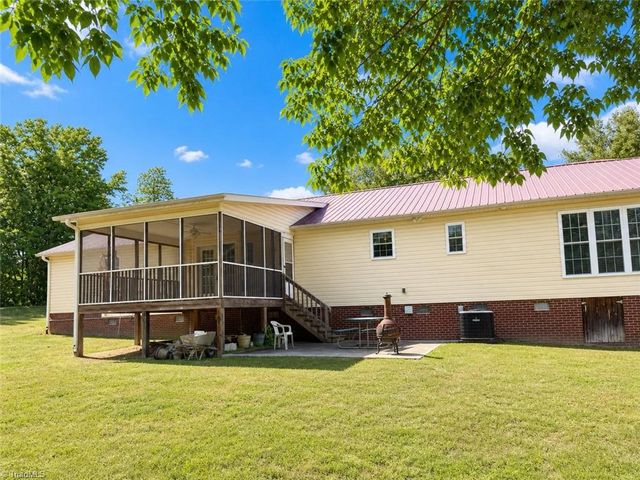 858 George Murphy Road, Winston-salem, NC 27107
