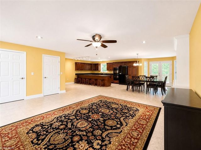 858 George Murphy Road, Winston-salem, NC 27107