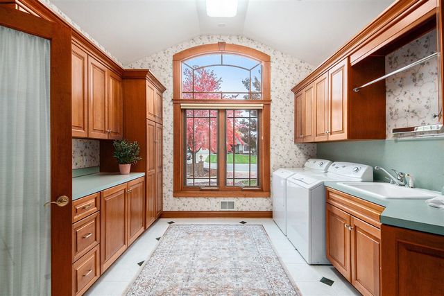 8614 24th Avenue, Jenison, MI 49428