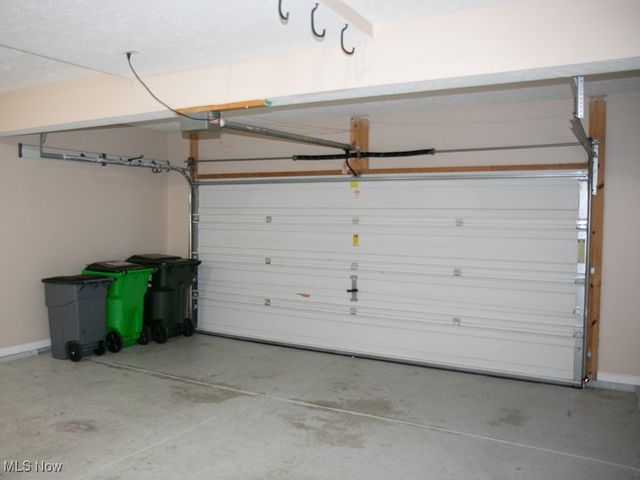 4910 Fallen Leaf Trail, Brunswick Hills, OH 44212