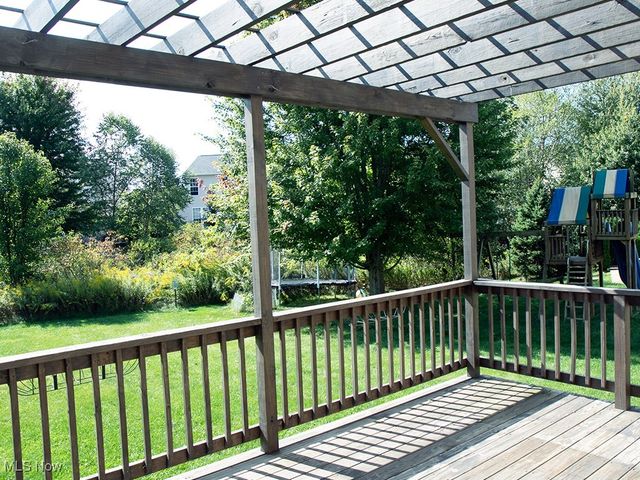 4910 Fallen Leaf Trail, Brunswick Hills, OH 44212