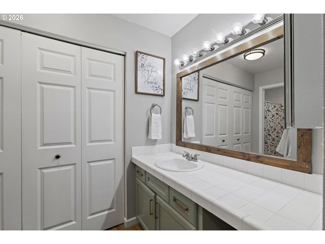 20120 LARKSPUR Ln 81, West Linn, OR 97068