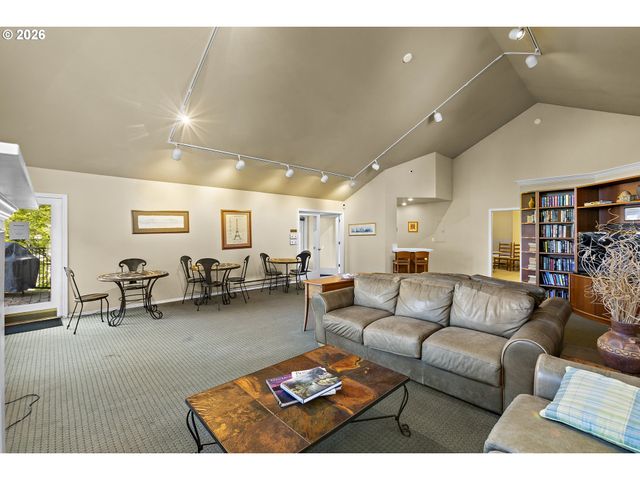 20120 LARKSPUR Ln 81, West Linn, OR 97068