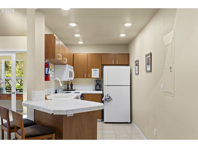 20120 LARKSPUR Ln 81, West Linn, OR 97068