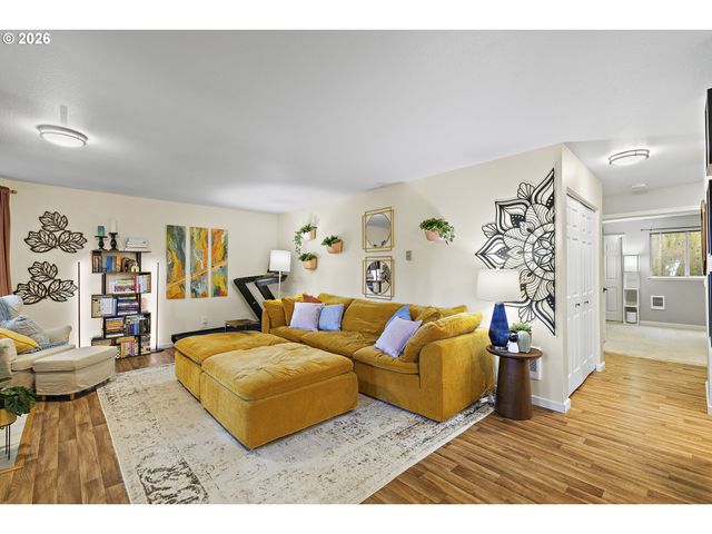 20120 LARKSPUR Ln 81, West Linn, OR 97068