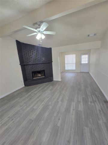 103 Mesa Moor Drive, Glenn Heights, TX 75154