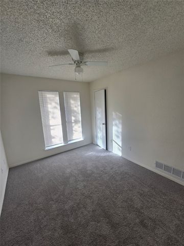 103 Mesa Moor Drive, Glenn Heights, TX 75154