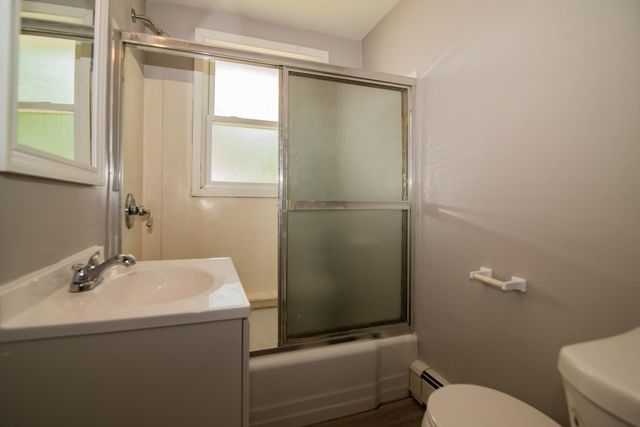 82 S Jewett Street, Manchester, NH 03103