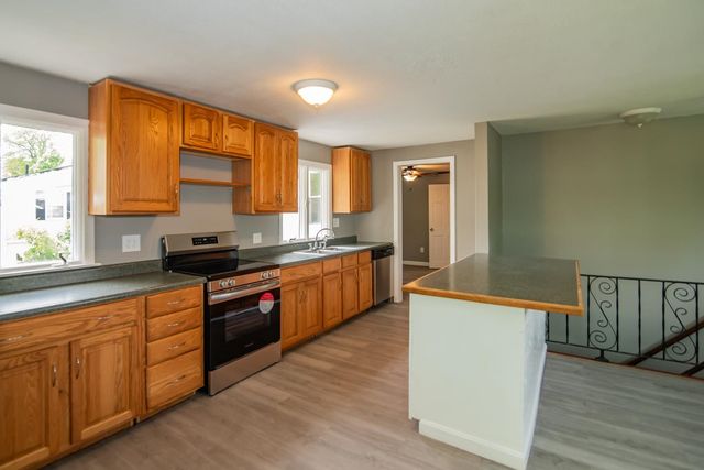 82 S Jewett Street, Manchester, NH 03103