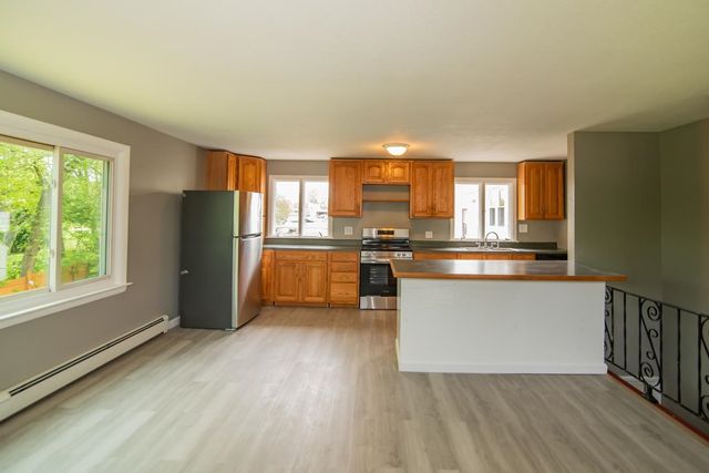 82 S Jewett Street, Manchester, NH 03103