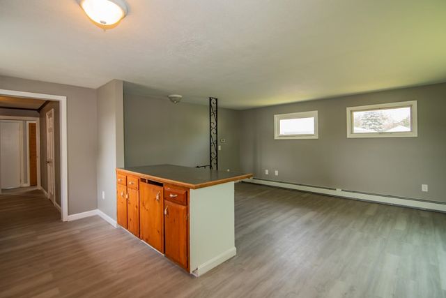 82 S Jewett Street, Manchester, NH 03103