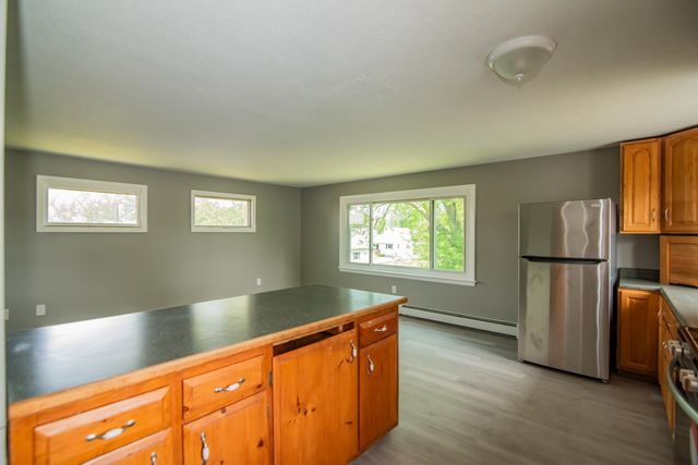 82 S Jewett Street, Manchester, NH 03103