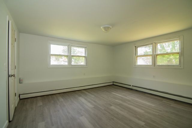 82 S Jewett Street, Manchester, NH 03103