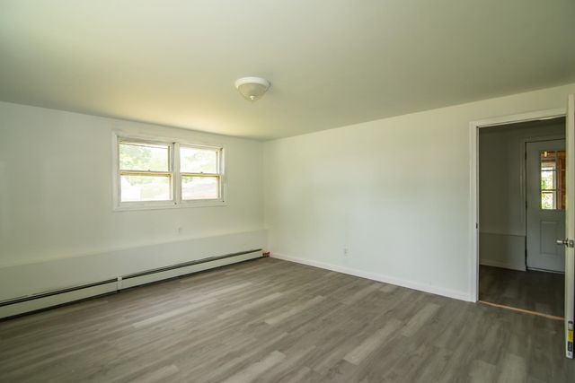 82 S Jewett Street, Manchester, NH 03103