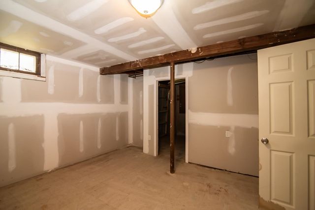 82 S Jewett Street, Manchester, NH 03103