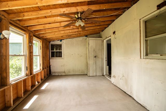 82 S Jewett Street, Manchester, NH 03103