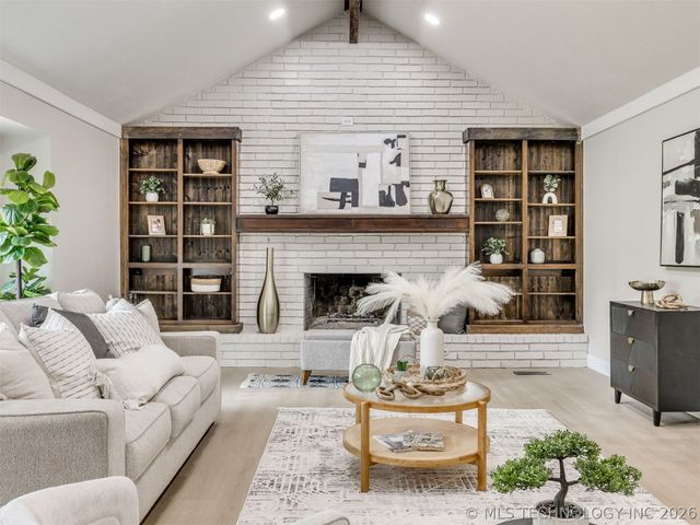 826 Lynwood Lane, Broken Arrow, OK 74011