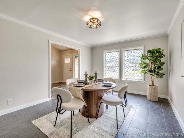 826 Lynwood Lane, Broken Arrow, OK 74011