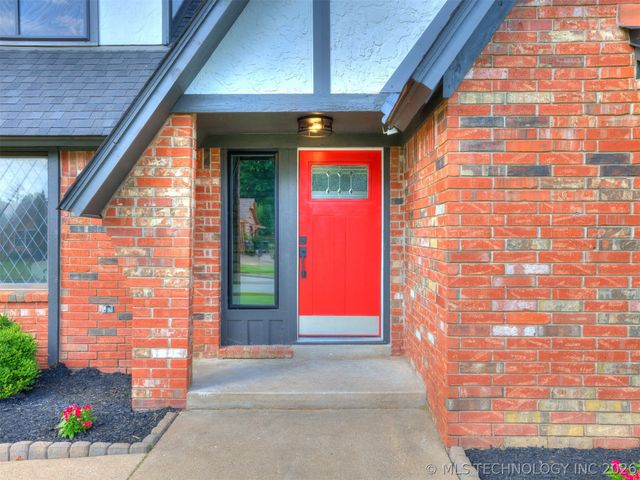 826 Lynwood Lane, Broken Arrow, OK 74011