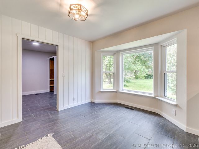 826 Lynwood Lane, Broken Arrow, OK 74011