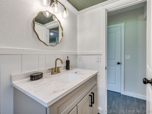 826 Lynwood Lane, Broken Arrow, OK 74011