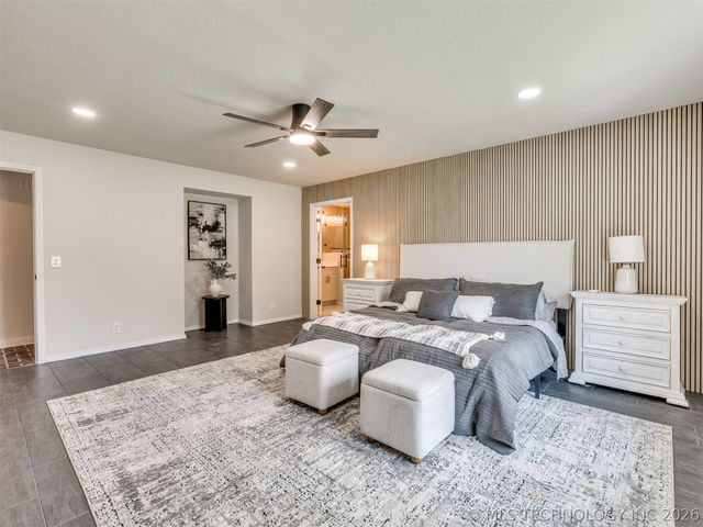 826 Lynwood Lane, Broken Arrow, OK 74011
