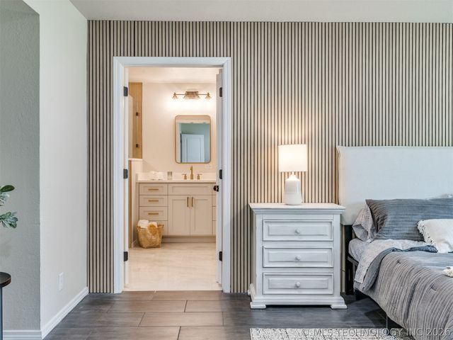 826 Lynwood Lane, Broken Arrow, OK 74011