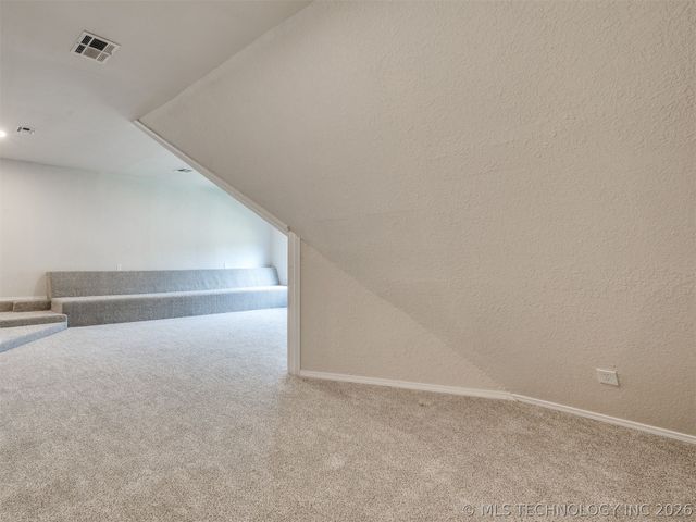 826 Lynwood Lane, Broken Arrow, OK 74011