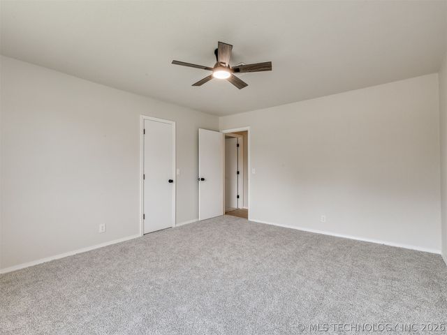 826 Lynwood Lane, Broken Arrow, OK 74011