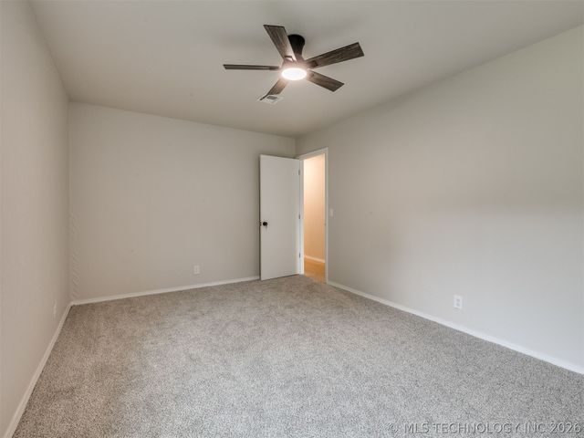826 Lynwood Lane, Broken Arrow, OK 74011