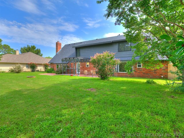 826 Lynwood Lane, Broken Arrow, OK 74011