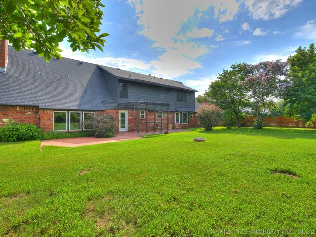 826 Lynwood Lane, Broken Arrow, OK 74011