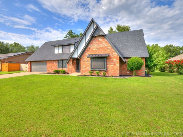 826 Lynwood Lane, Broken Arrow, OK 74011